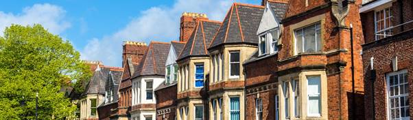 A large brick building

Description automatically generated