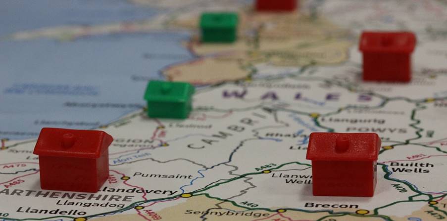 Red blocks on a map
Description automatically generated with medium confidence